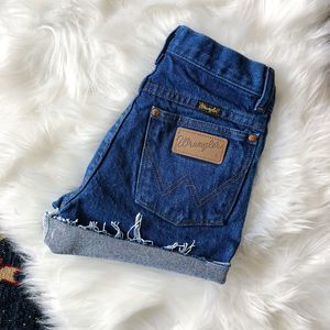 WRANGLER VINTAGE HIGHWAISTED DENIM SHORTS